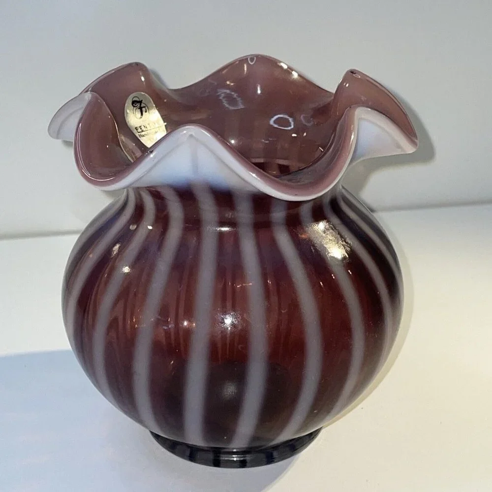Gerorge Fenton Signed Amethyst Plum Purple‎ Iridescent Striped Ribbed Vase G50